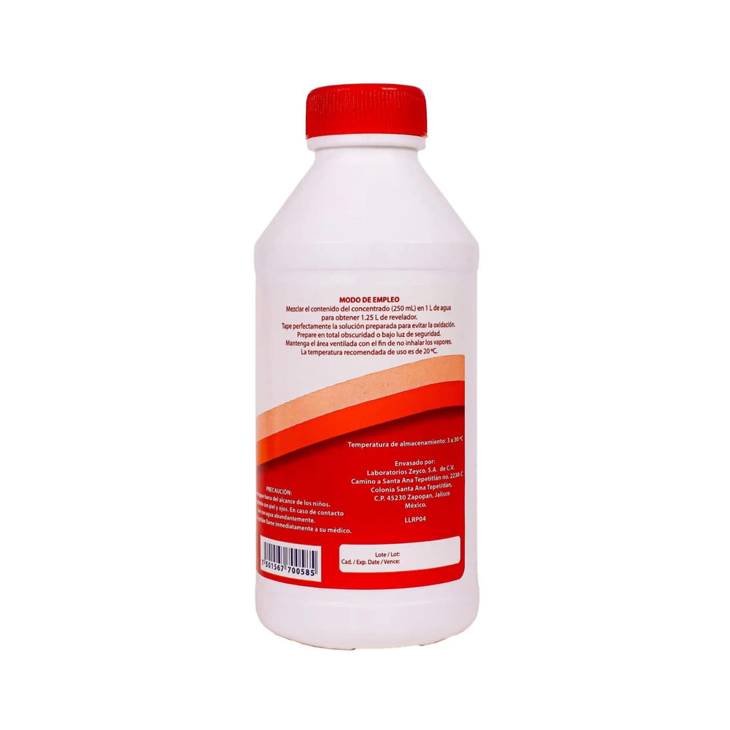 Revelador para Radiografías Zeyco (Frasco de 250 ml para preparar 1.25 L)